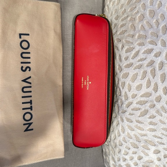 Louis Vuitton 2021 Christmas Animation Pencil Pouch London - Picture 5 of 16